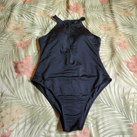 3/$25 NWOT Shein One Piece Swimwear Zip Up Front Black Scuba 0XL - Picture 2 of 12
